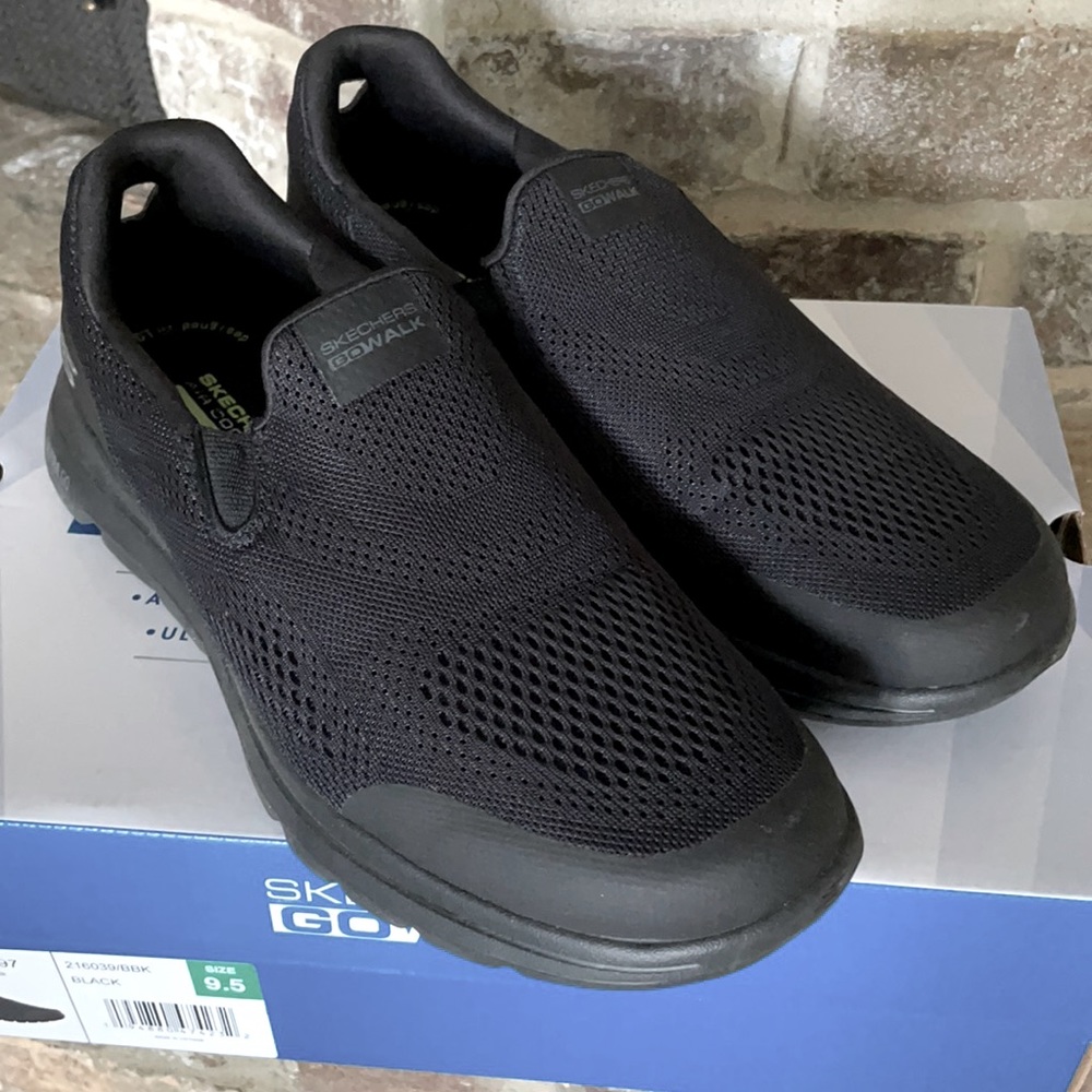 Sketchers Men Shoes